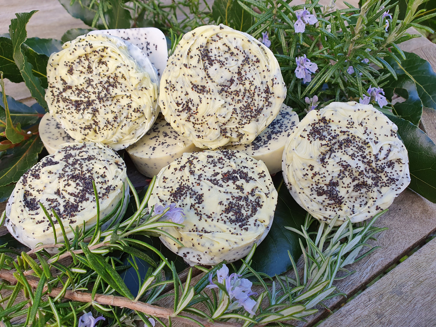 Poppy Seed Scrub Bar