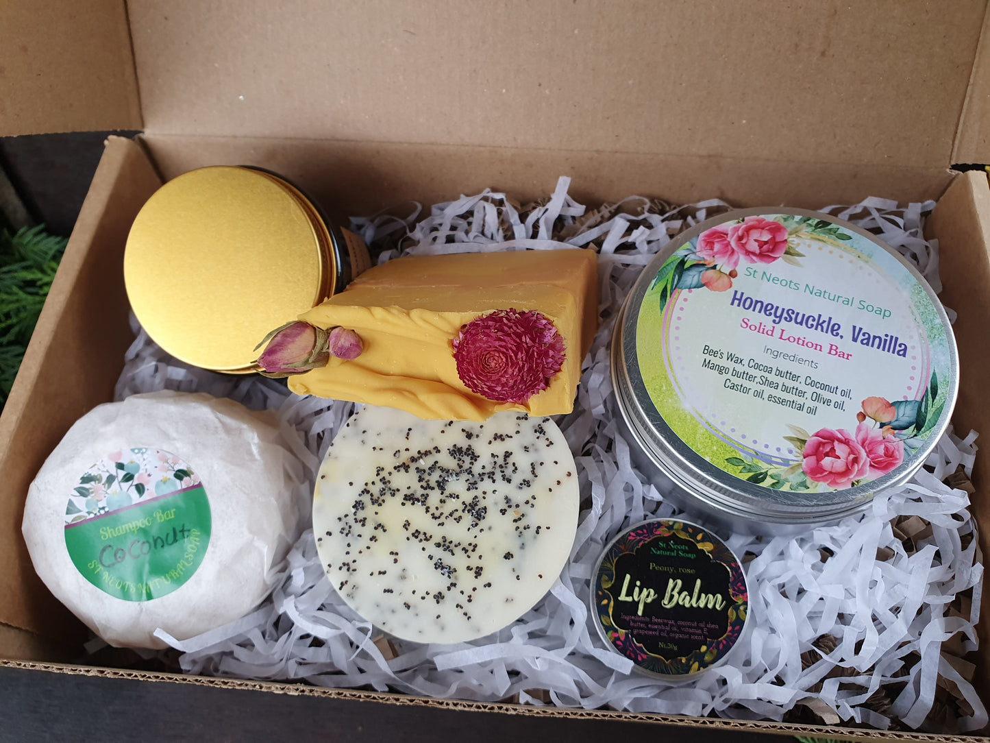 Winter Bath & Body Gift Set - Fresh, Floral & Sweet